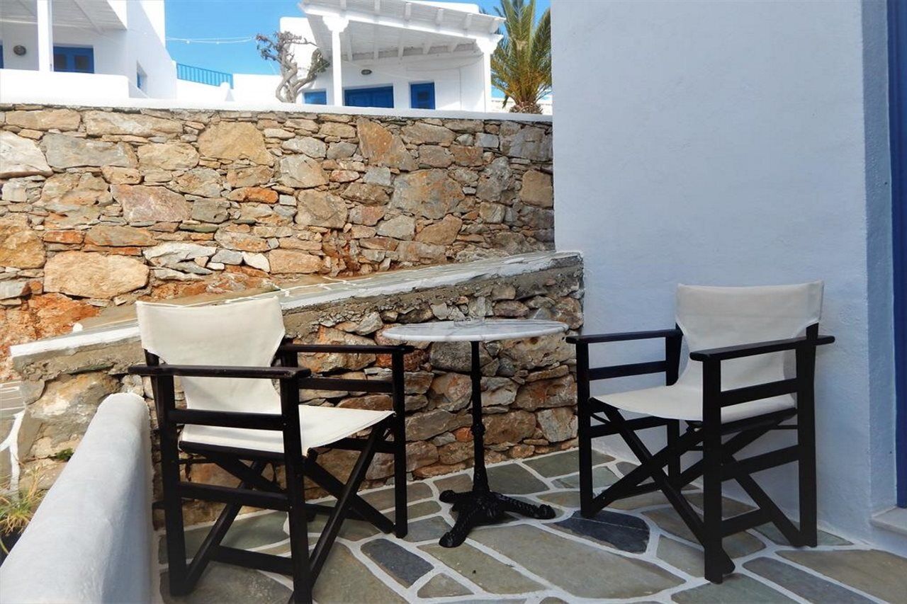 Evgenia Rooms And Apartments Folégandros Exteriör bild