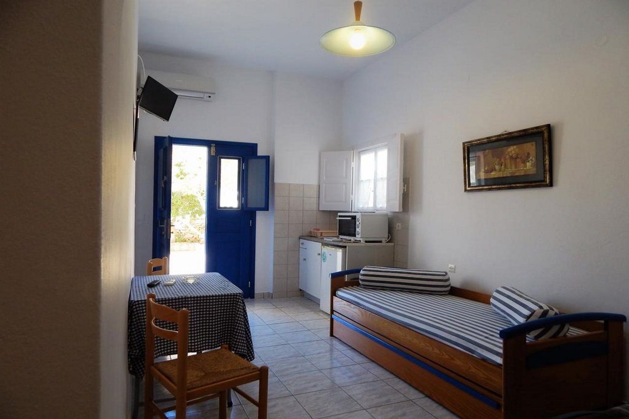 Evgenia Rooms And Apartments Folégandros Exteriör bild